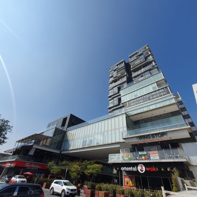 Local comercial en renta en Contry