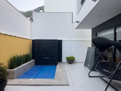 Casa en venta en Carretera Nacional