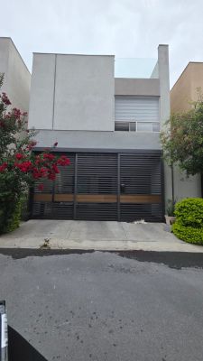 Casa en venta en García