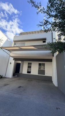 Casa en renta en Cumbres