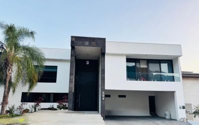 Casa en venta en Carretera Nacional