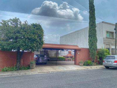 Terreno residencial en venta en Cumbres