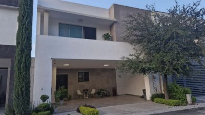 Casa en renta en Cumbres