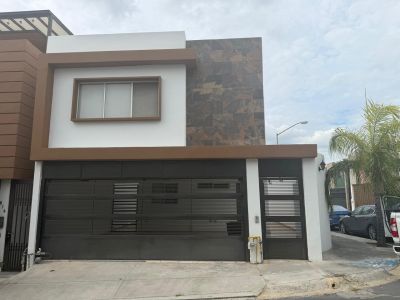 Casa en renta en Cumbres