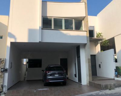 Casa en renta en Valle Oriente