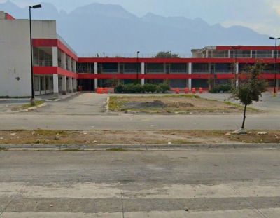 Terreno comercial en renta en Cumbres