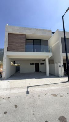 Casa en venta en García