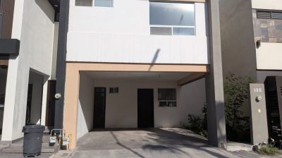Casa en renta en Escobedo