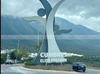 Terreno residencial en venta en Cumbres