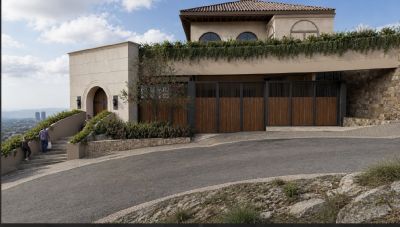 Terreno residencial en venta en Valle Oriente
