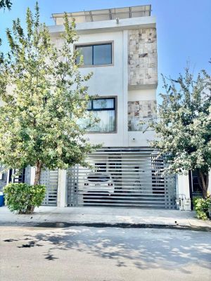 Casa en venta en Escobedo